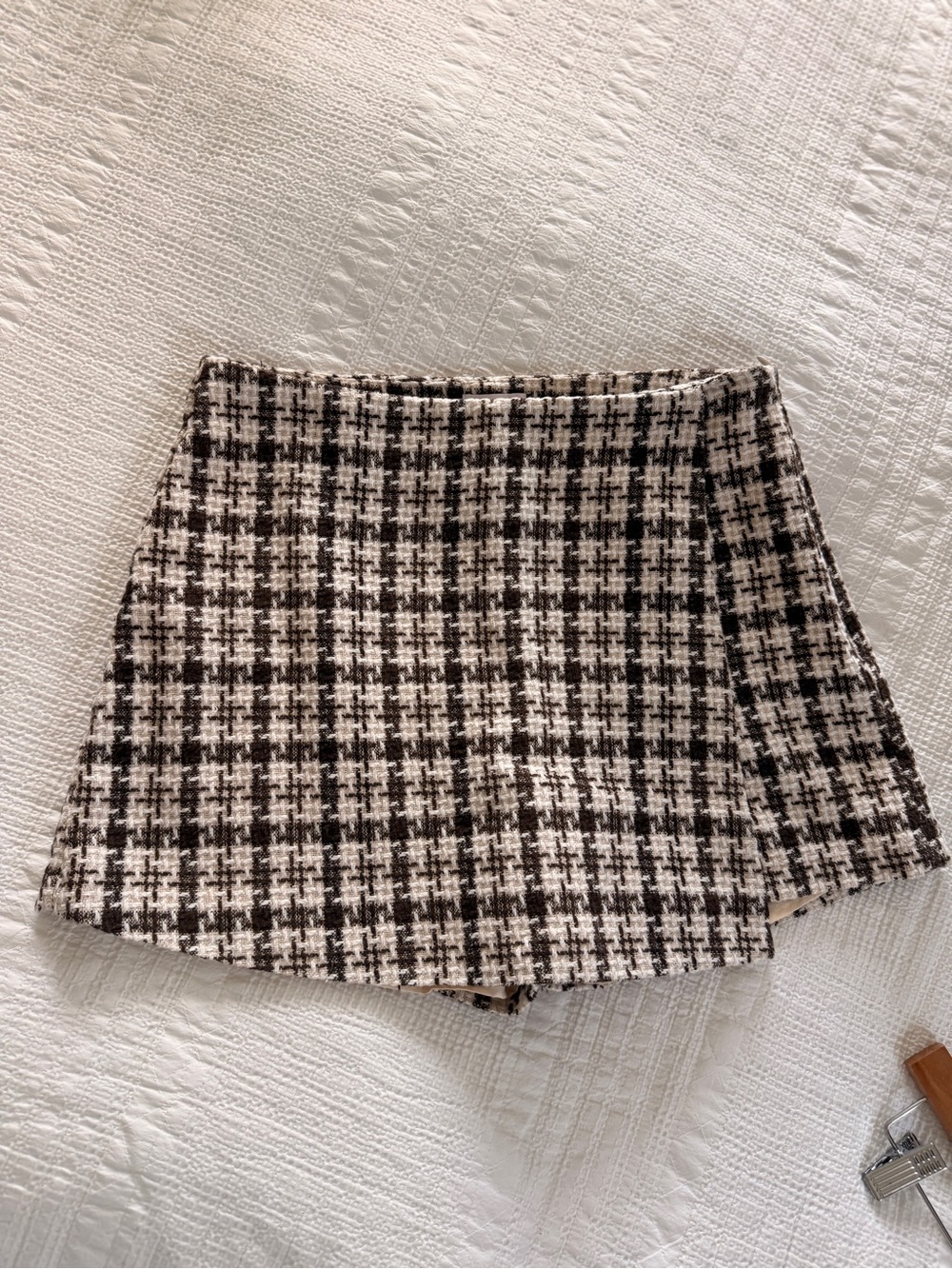 Pink Lily Houndstooth Tweed Mini Skirt – Black & Cream